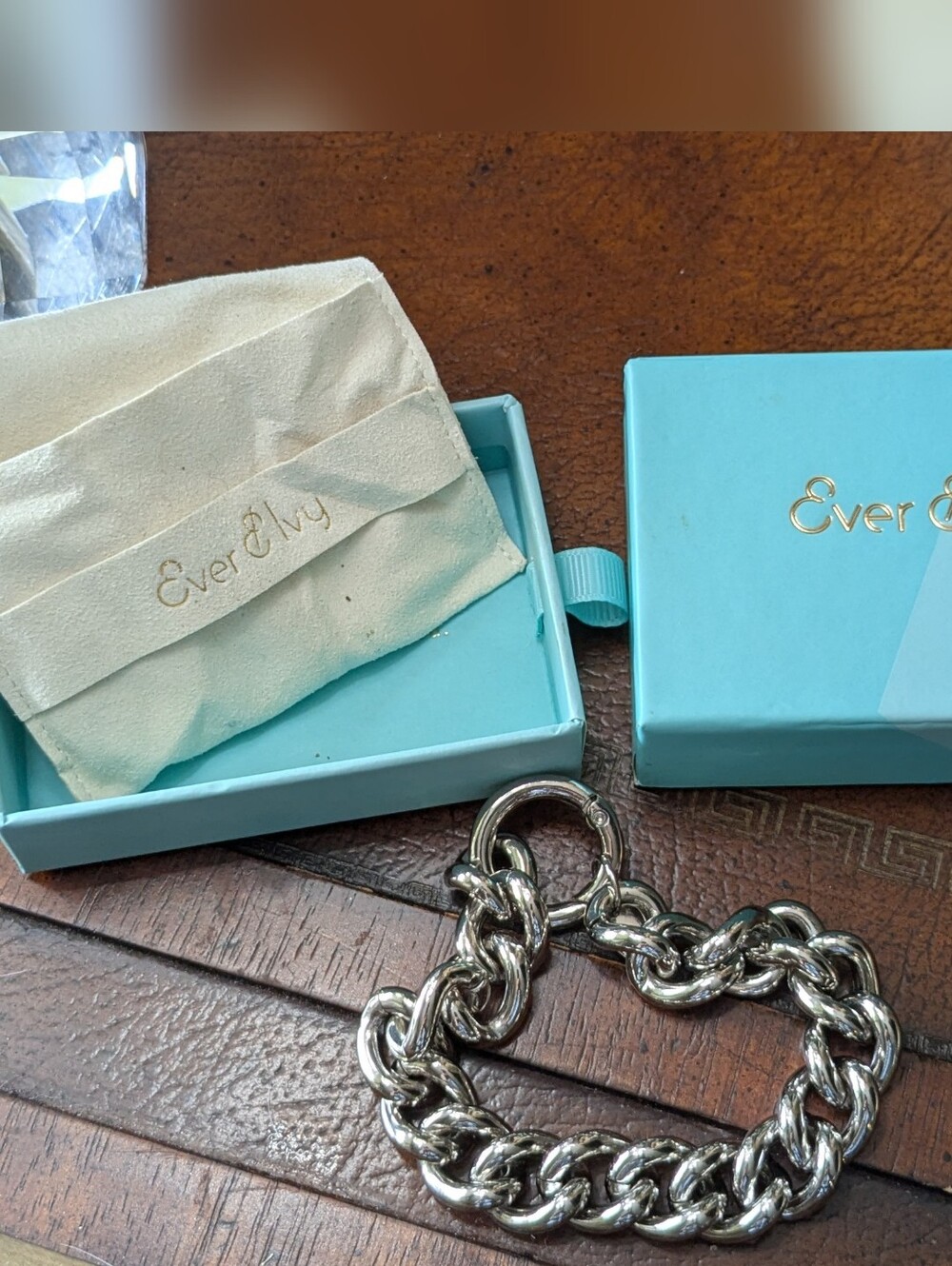 Ever & Ivy Simply Irrestible Rhodium Silvery Chain Charm Bracelet Never worn